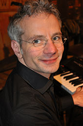 Lehrkraft an der Musikschule Trillke-Gut - Hildesheim. <b>Florian Kemper</b> - valentin